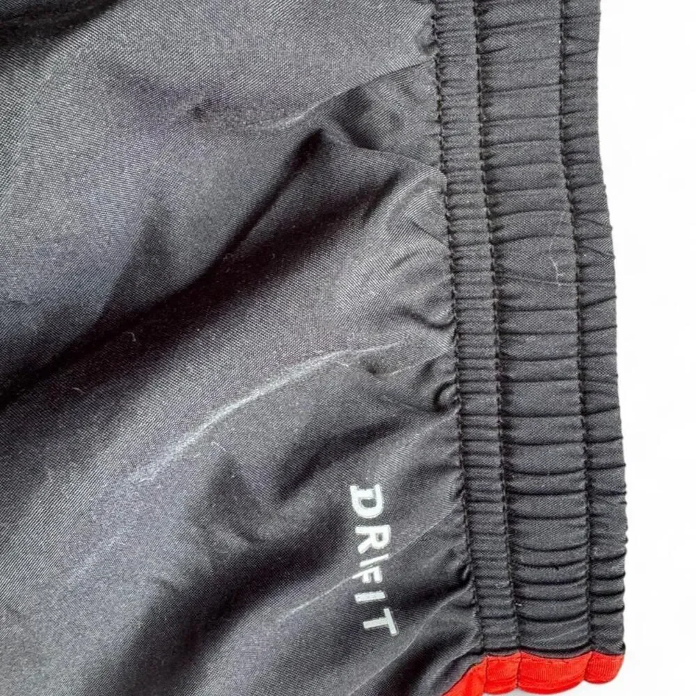 Nike black running
